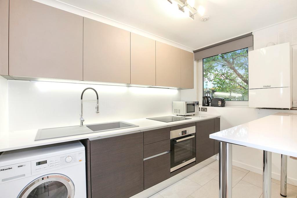 Sach'S 2 Bedrooms Apartment - No Lift London Exterior foto