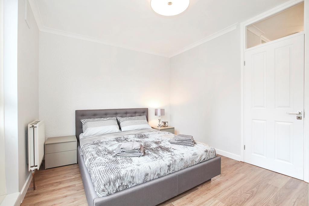 Sach'S 2 Bedrooms Apartment - No Lift London Exterior foto